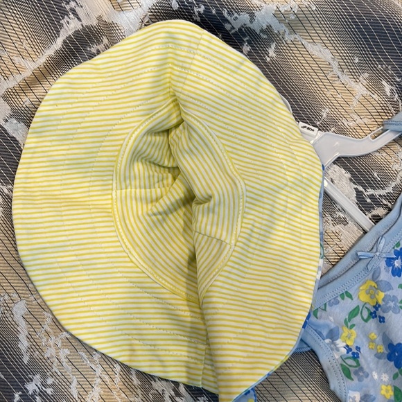 NWT Gerber 3 piece organic cotton matched set blue and yellow floral 3-6 month - Picture 9 of 9